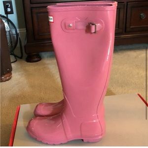 SOLD!!! Hunter Women's Tall Pink Gloss Rain Boots, Size 8.